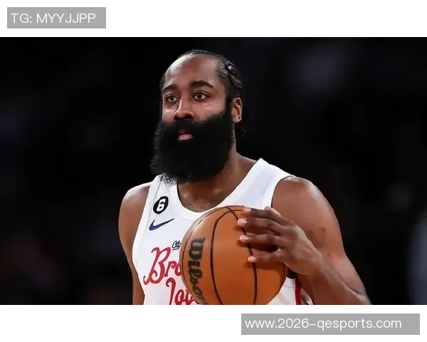 哈登半场表现低迷仅得6分助攻却有8次助攻球队面临挑战